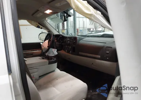 2008 Chevrolet Silverado K1500 из США, поврежденный, VIN 2GCEK13C881337592